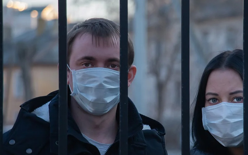  Петербуржцев обяжут носить маски
